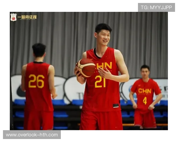中国男篮备战亚洲杯全力冲刺，年轻球员展现新赛季潜力